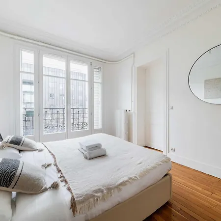 3 Pieces Au Coeur Du 19e - 4p Appartamento
